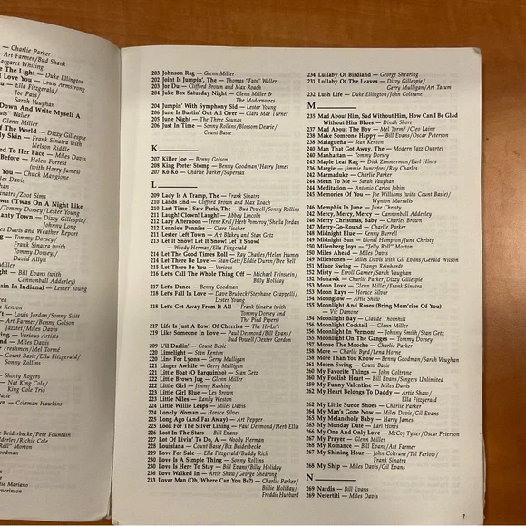 The Ultimate Jazz Facebook - For Piano-Vocal-Guitar and all “C” Instruments used - Picture 6 of 7